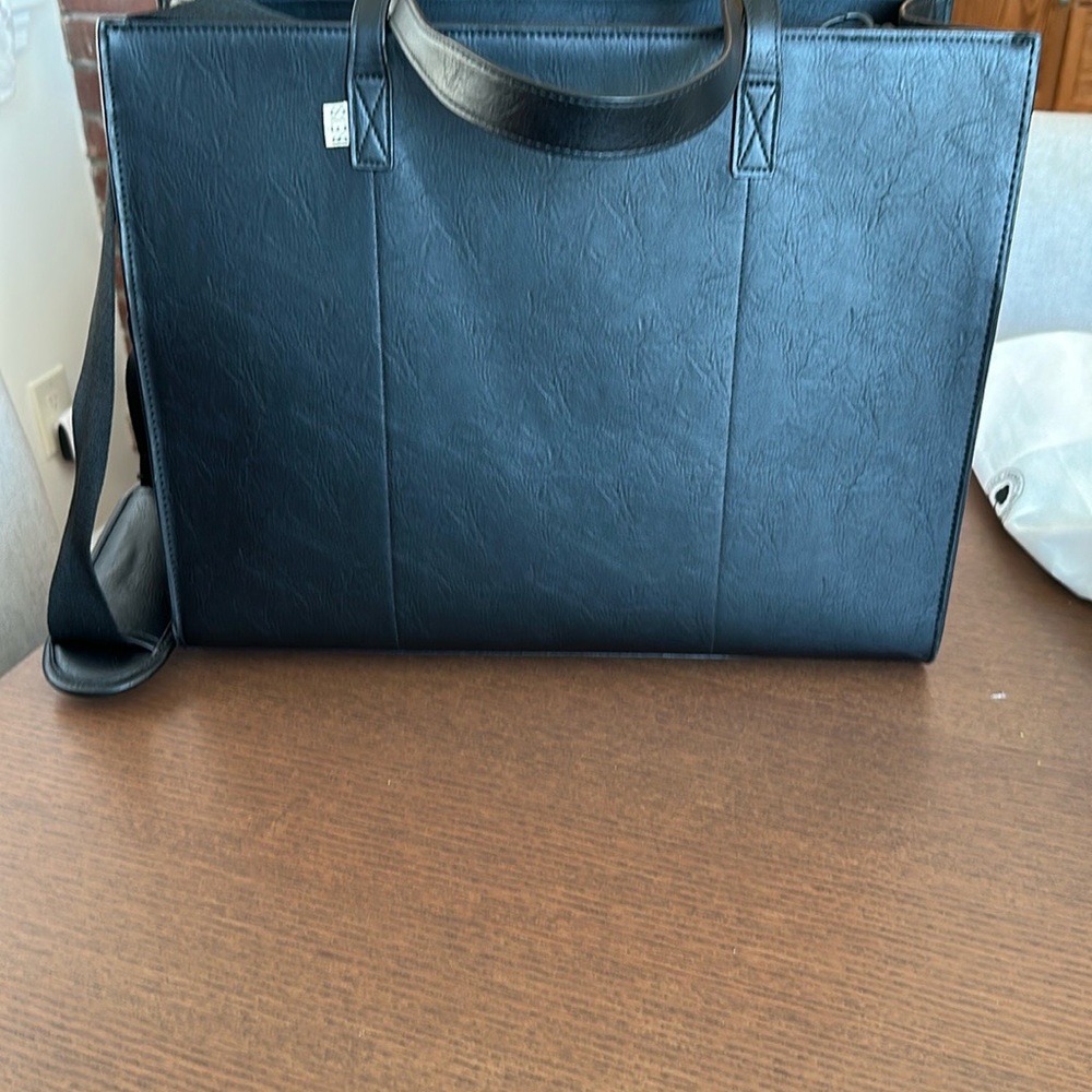 Elegant Black Leather Tote